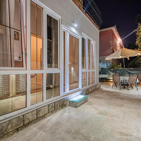Apartments Vujosevic Tivat Eksteriør billede