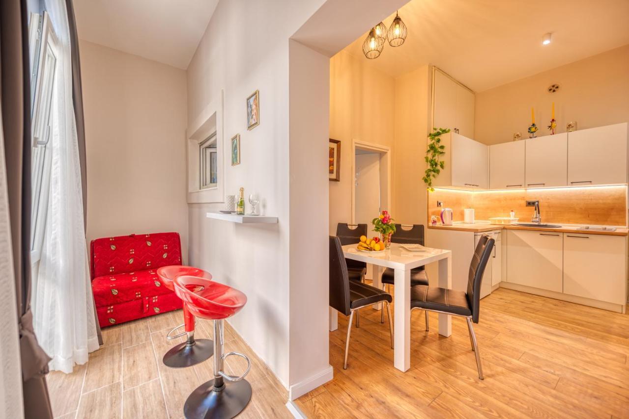 Apartments Vujosevic Tivat Eksteriør billede