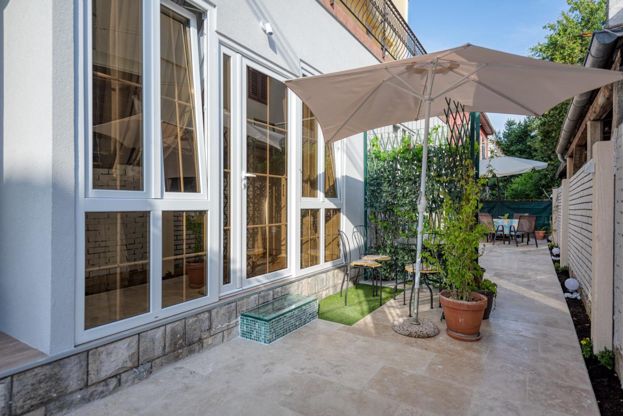 Apartments Vujosevic Tivat Eksteriør billede