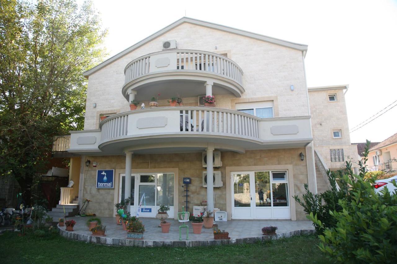 Apartments Vujosevic Tivat Eksteriør billede